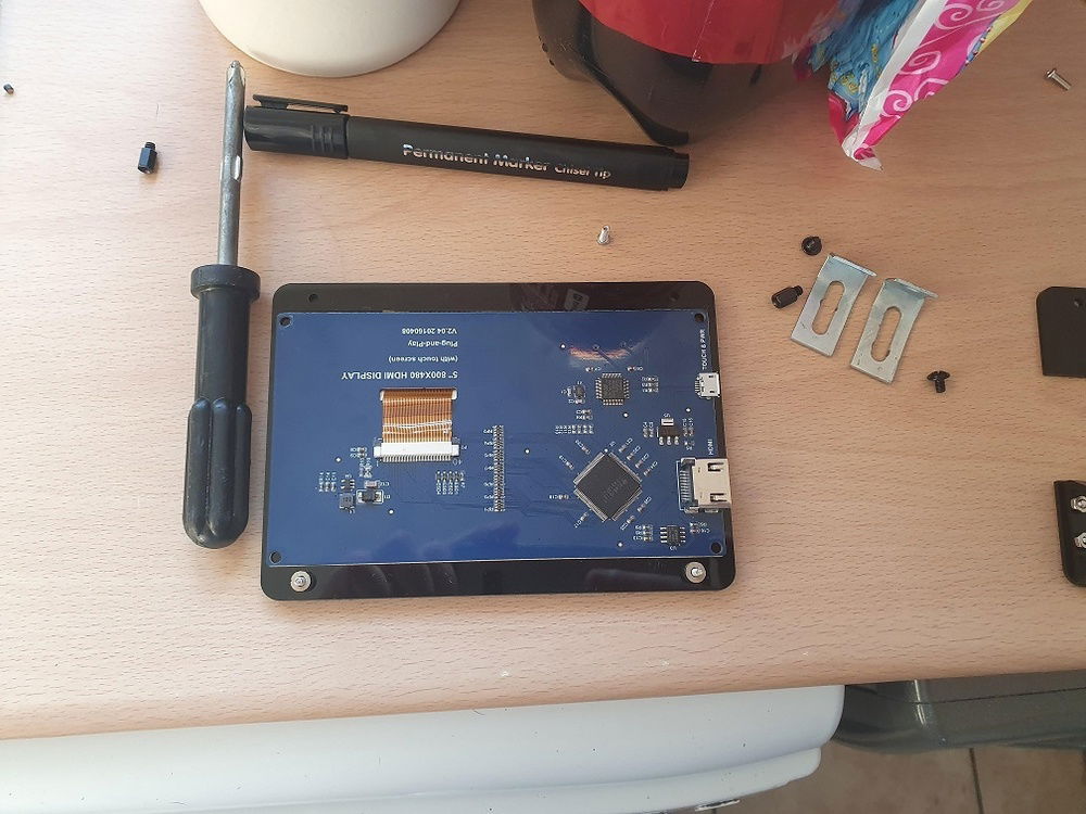 Raspberry PI 5" LCD Screen - Modifying long runner surround to fit