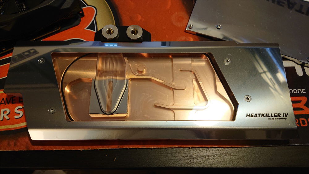 One of a kind copper version of the 980Ti XL block.