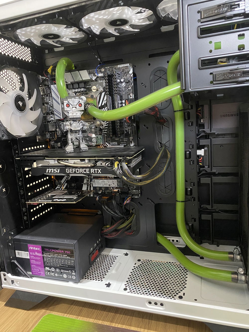 Turned off, mayhems green pastel liquid in its true colour.