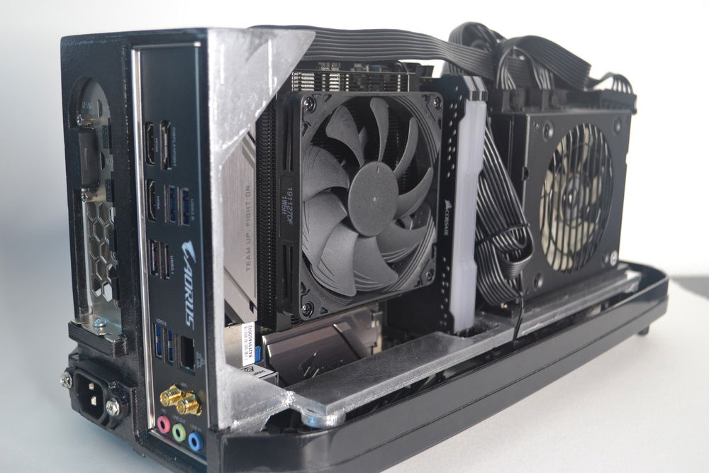 I was ecstatic to use one of these new Chromax NH L9a AM4 coolers. It's gorgeous, tiny, great at cooling, and SO quiet. I need to get one of these for myself soon.