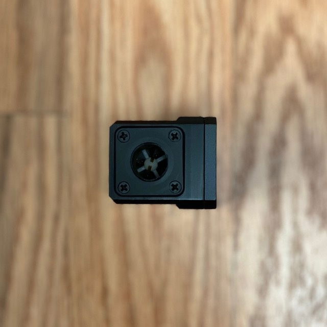 WRONG: 4 "spokes" facing inlet.