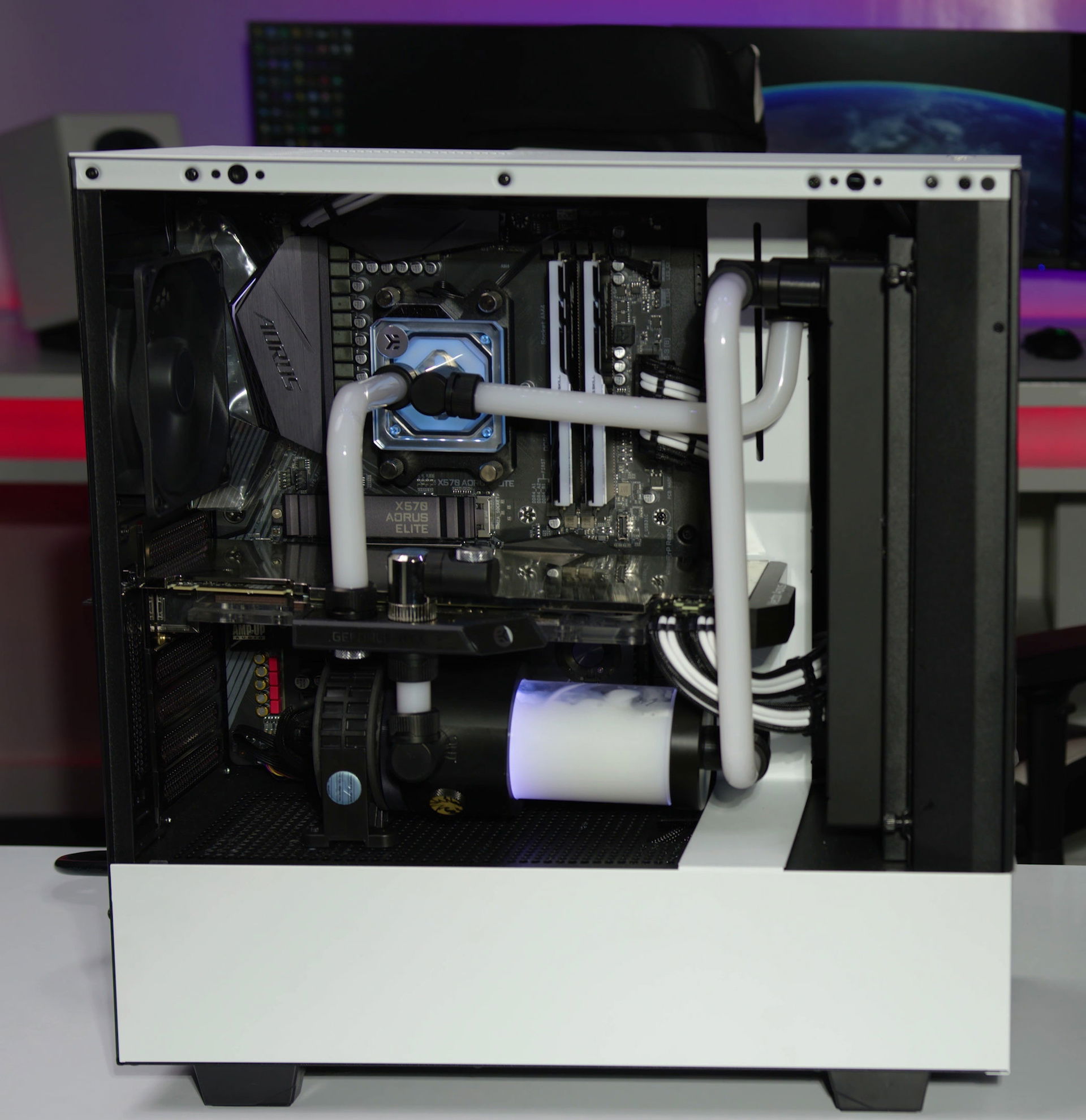 Black & White 3000 Ryzen 3700X / RTX 2080 Ti / NZXT H510 Elite Custom