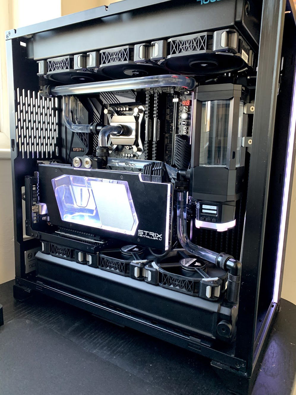 I loved the look at the build with a distro plate. But I didn't like losing so much space that could be used for cooling capacity. So I changed my build to be a performer rather than a looker.