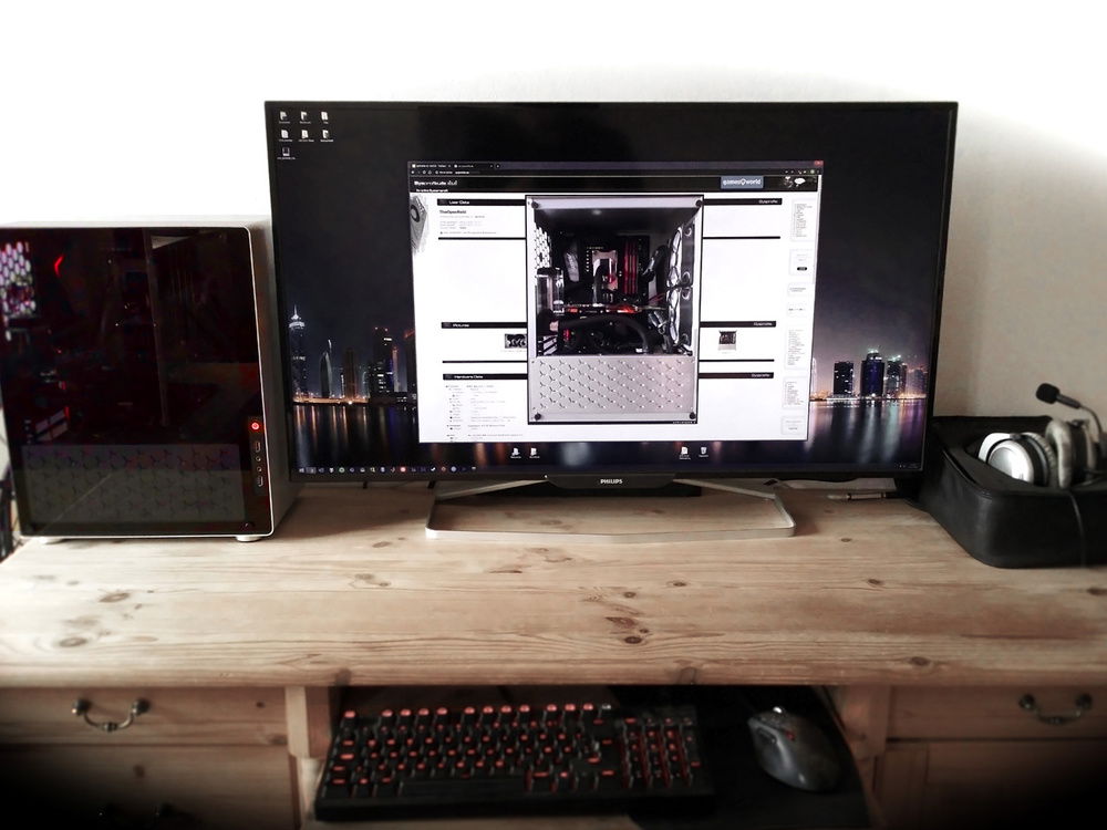 40 inches of glorious 4K.