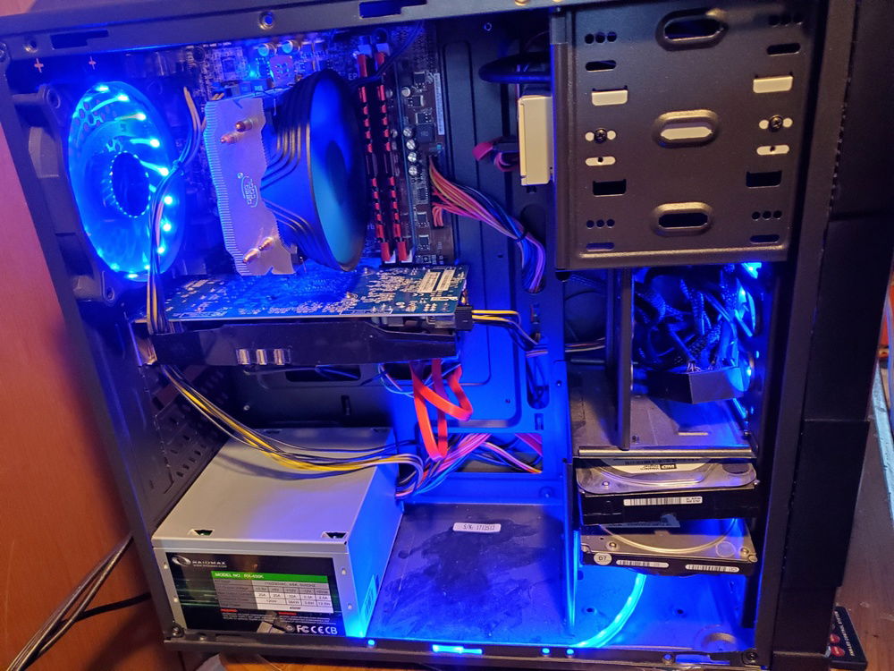 This is how hers started but this particular one here was split down and I built both PCs labeled older builds out of this one, some more parts I had and about 200 worth of parts I ordered from ebay.