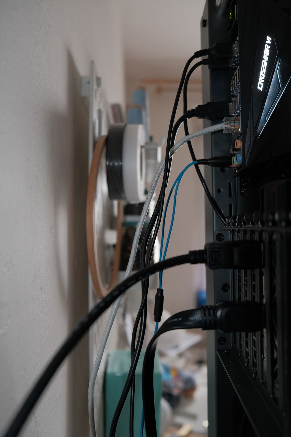 Cables on the back of the case. Lower positioned HDMI cable is for LCD panel. One USB cable going to "case" is also for LCD panel, delivers power.