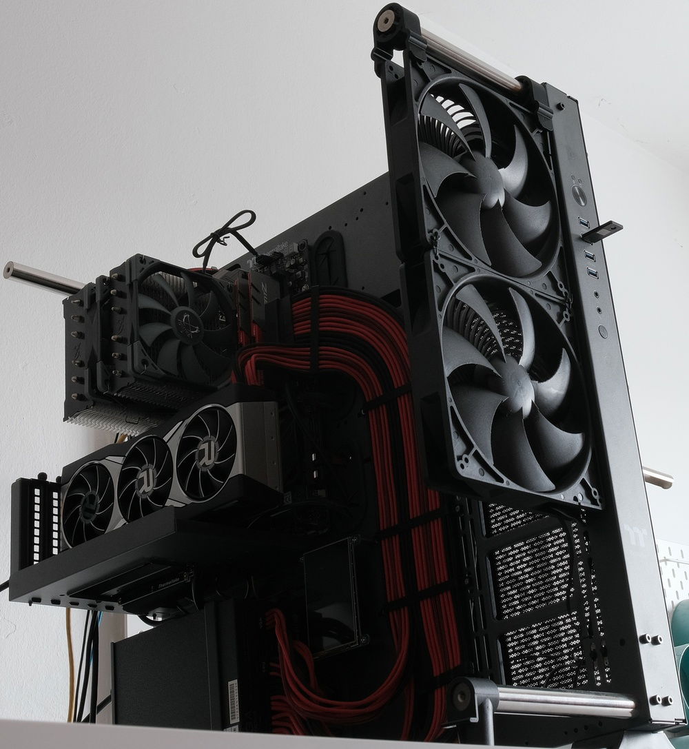 Overall look "inside" the case.