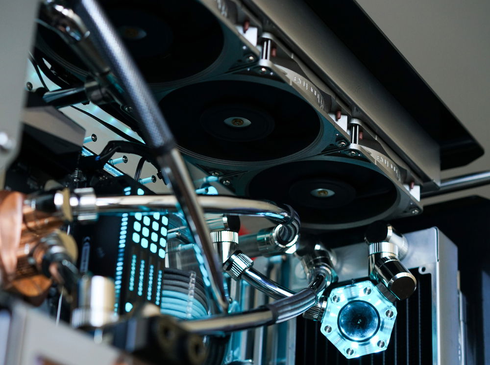 These three @Noctua_at NF-A12x25s have had their frames repainted a blend of metallic silver and stainless steel finish to match the radiator. The fan itself has been painted an engine enamel flat black. They have been placed on an @ekwb PE 360 radiator that has had the external frame stripped of paint to show off the raw aluminium. I originally tried to strip the fins of paint as well, but I couldn't get the copper patina to match the colour of the CPU and GPU blocks. So they had to be repainted black.⁠