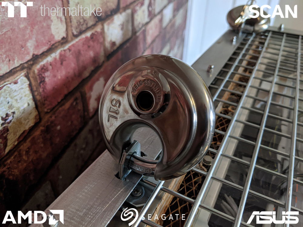 Then one last obstacle. A broken lock locks me out of the computer. 🤬