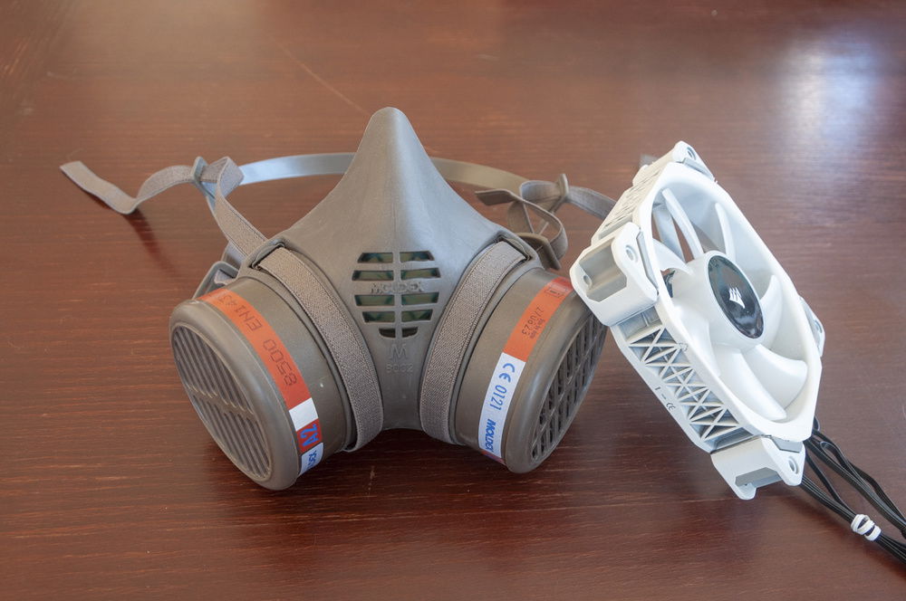 26th April 2020: Hardware stores are now open in AUT and the SO's mom asked me if I could get some stuff. I was lucky enough to find the last respirator they had in stock! And conveniently, it was in the spray painting section!