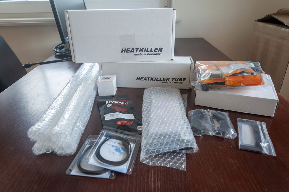 4th May 2020: My watercool shipment arrived today. It was very well packaged. When I placed the order, 4 m of tubing seemed like overkill. Now that I look at the tubes, I'm not quite as certain...