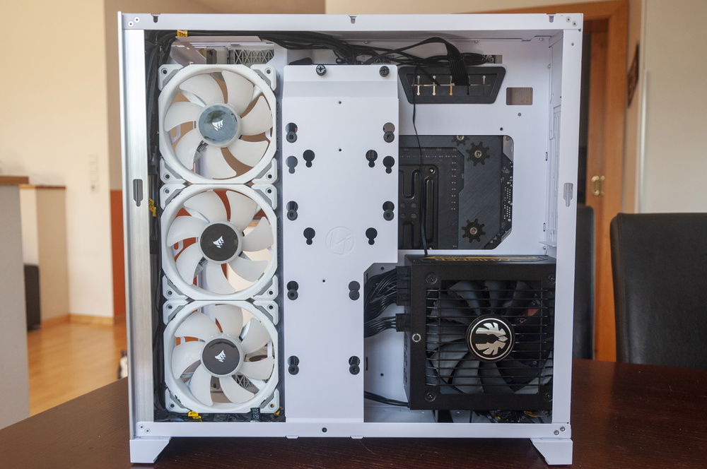 I love the cable management shroud and how clean it makes everything look!