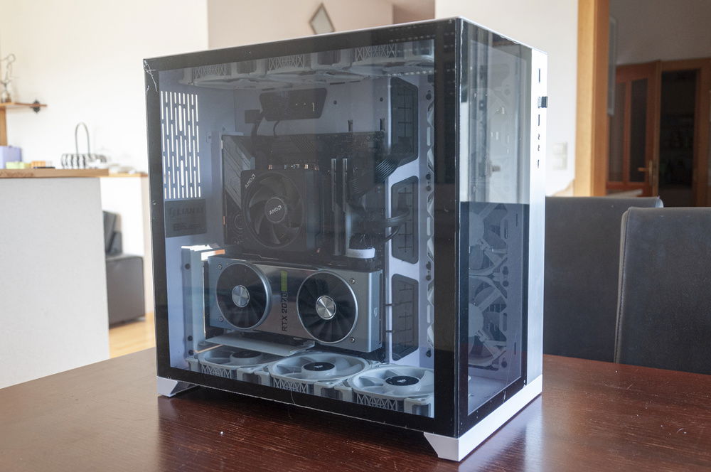 After close to 4 hours of work, it was time to put the side panels on again!