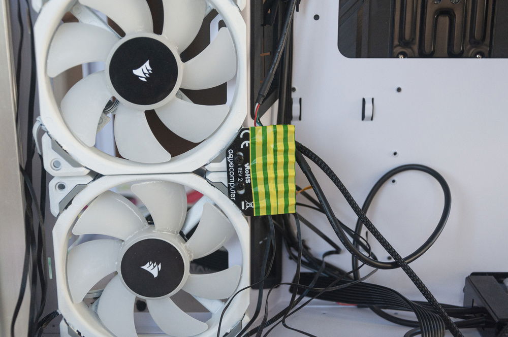 This Splitty was particularly painful to install. Managing to hold the tiny little nut in place with so many plugs was really hard.