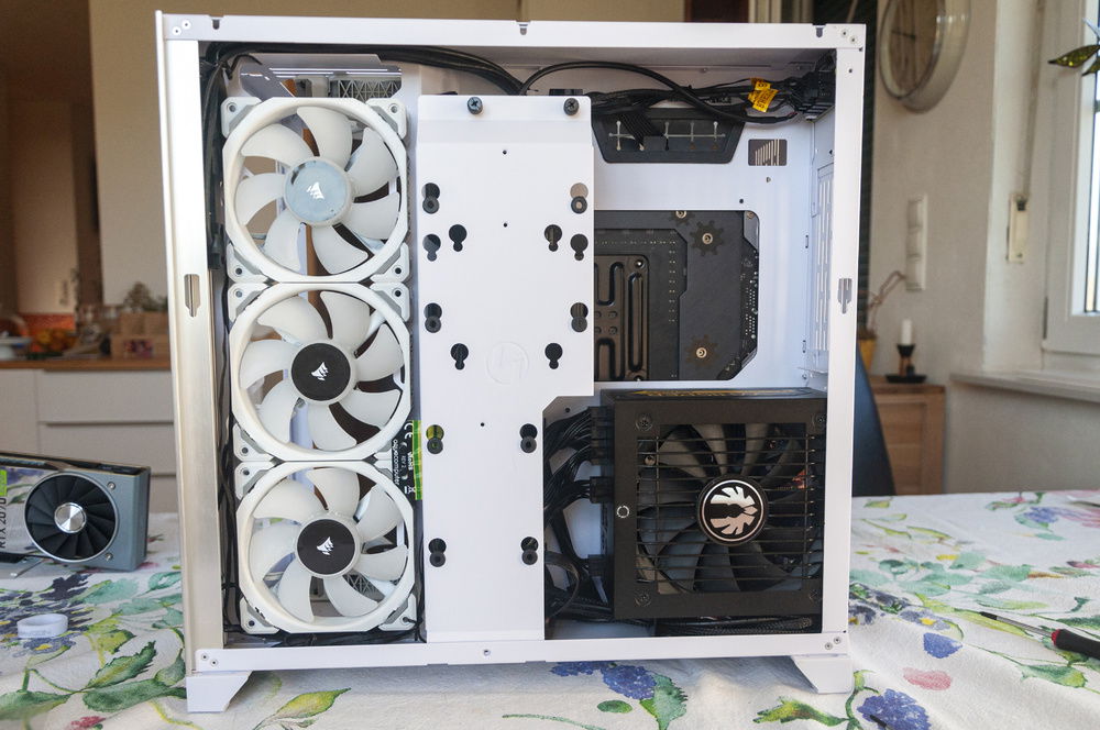 For now, at least the shroud hides everything away nicely.