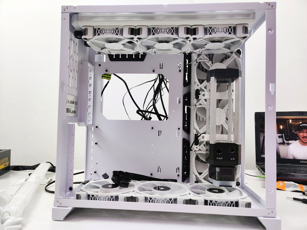 Mounted the reserviour and pump too.