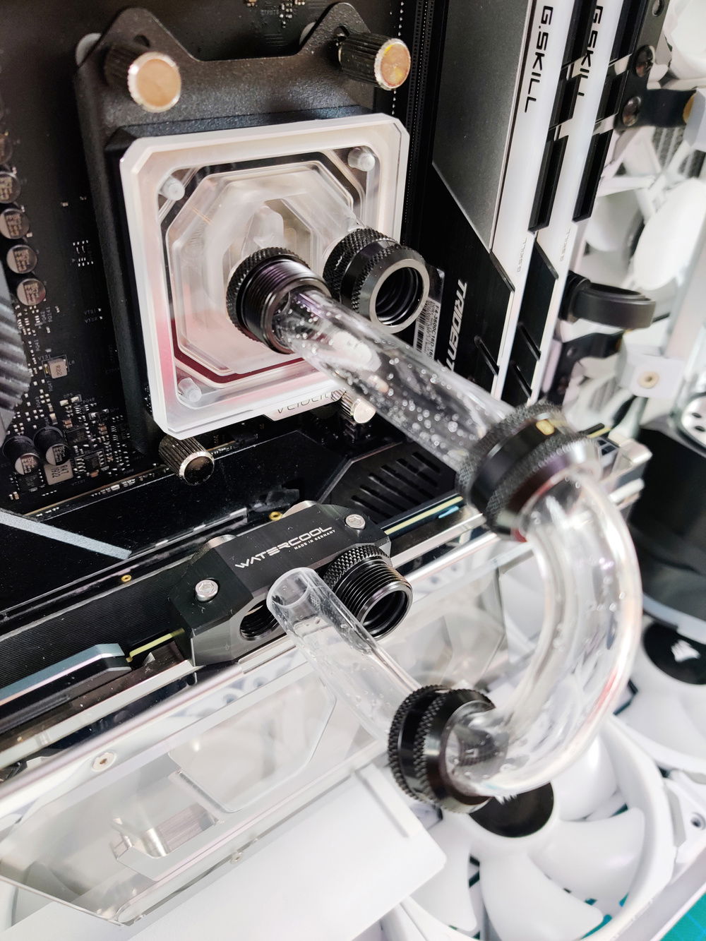 Despite trying to be as accurate as I could, the bends were still off. Took me loads of unbending and rebending to get this just right