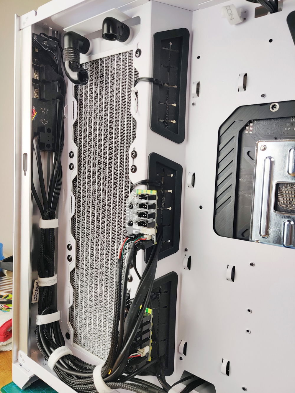 I say it again, velcro cable ties are amazing.