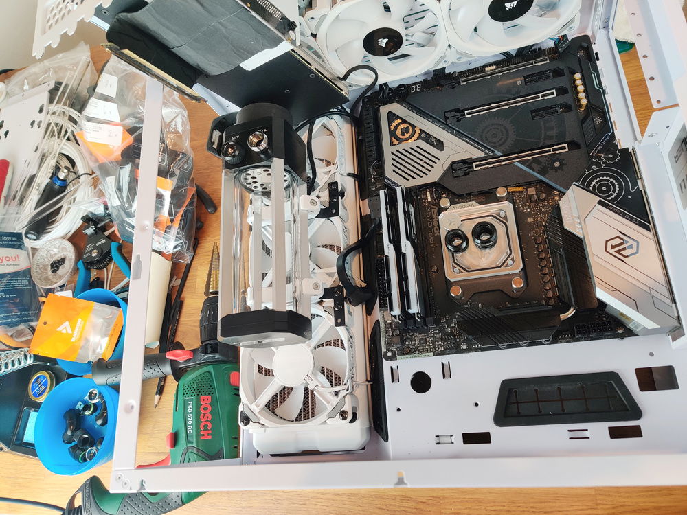 5th November 2020: Back to the problem of not being able to complete the loop. I had to order special drill bits and modify the case. This was definitely not in my game plan.