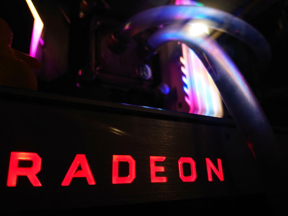 closeup rgb + pipes + gpu