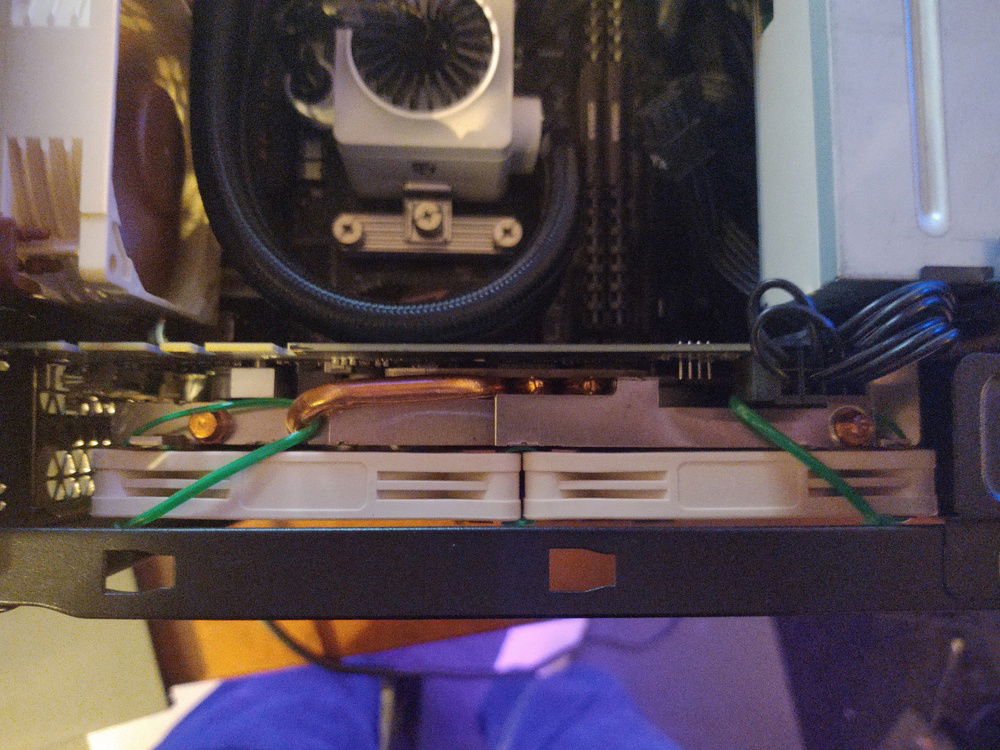 closer look at modded new gpu fans
you can tell i didn't care about aesthetics and went for silence
green zip ties and all