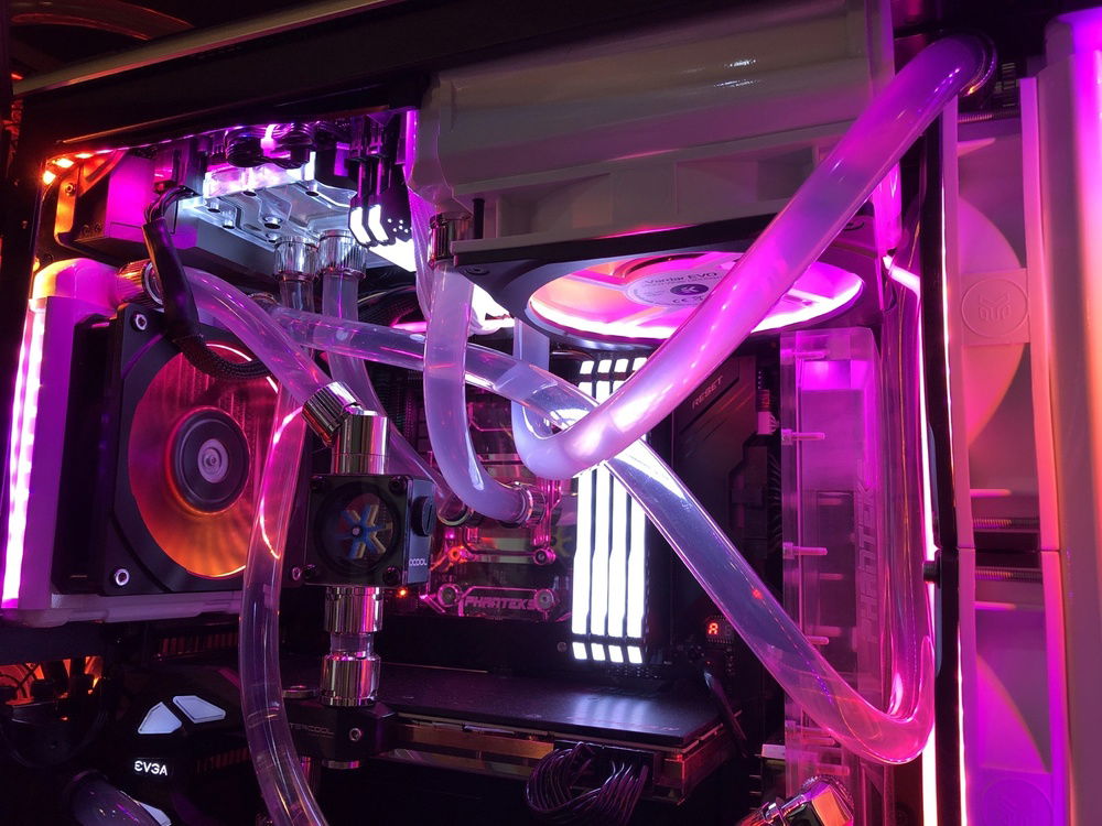 Things are starting to look a bit crowded in the Evolv X