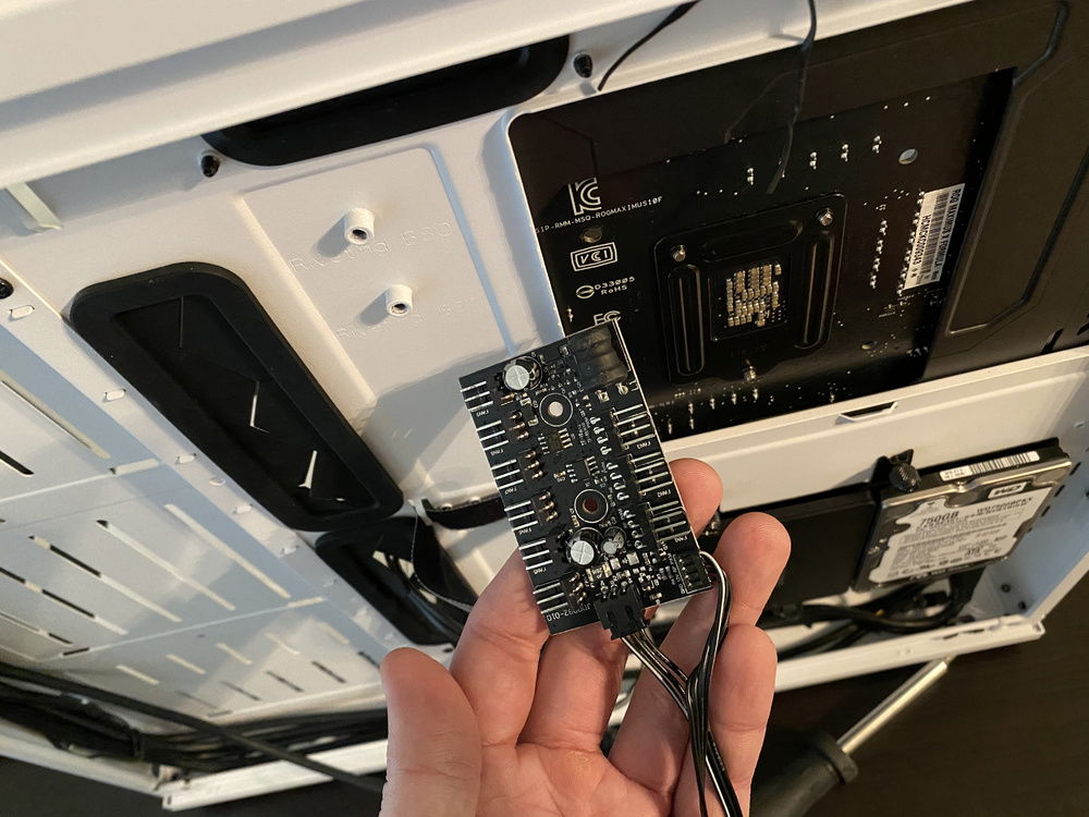 Out with the Fractal Design Fan Hub