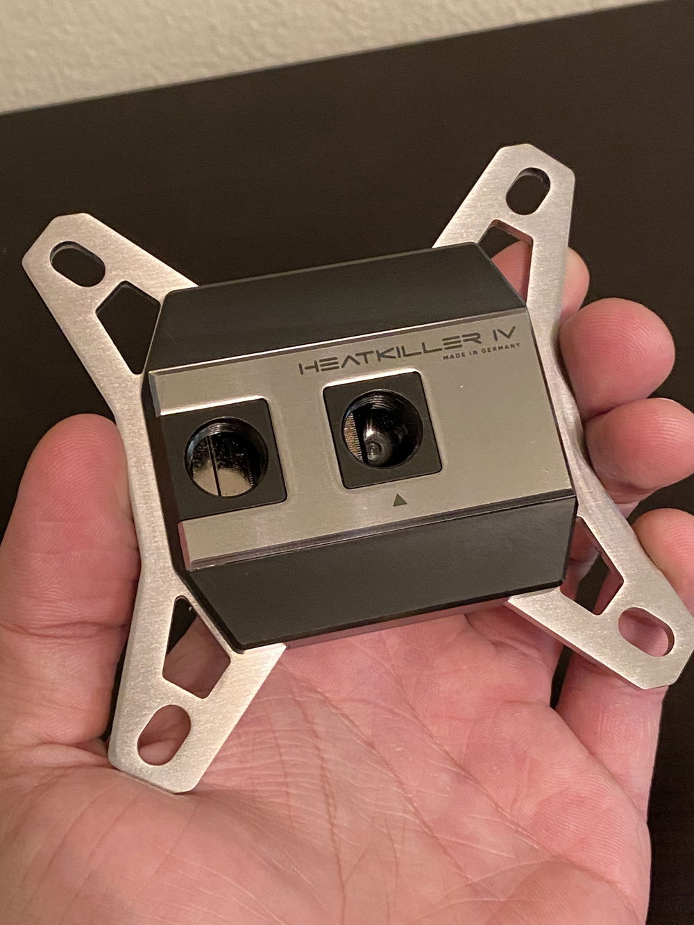 Just handling this CPU block you can feel the quality of the product