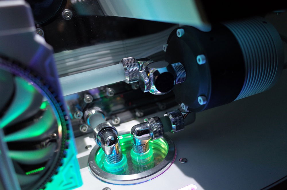 No one will notice that there is a Peltier element.