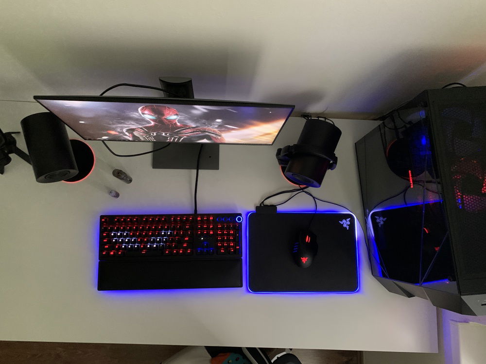 Bird perspective, I was going for spidey's eyes on the keyboard. Not too much RGB to work with, but it looks okay-ish.