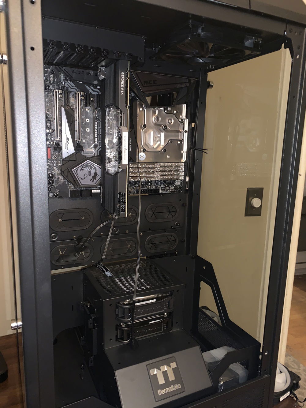 April 20 - EKWB motherboard monoblock for MSI Meg Z390 Ace with Corsair water block for Nvidia RTX 2080 ti Founders Edition.