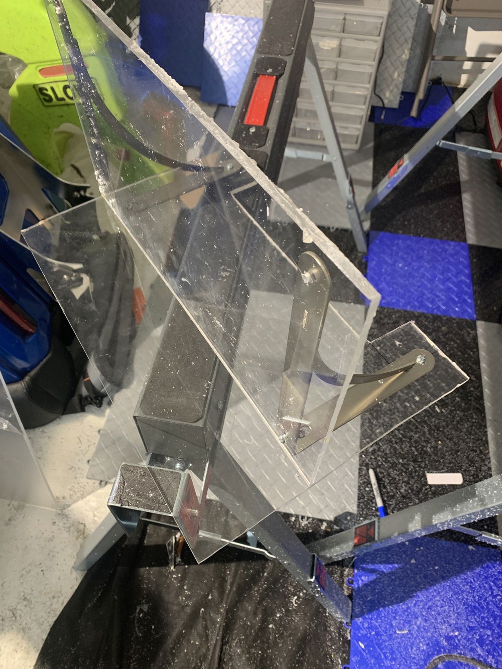 April 23 - more fabrication work to make the custom internal shelf I need to hold the reservoirs. Will also serve as a quasi heat shield from the tube amps, which get warmed when used. Used a bookshelf bracket.