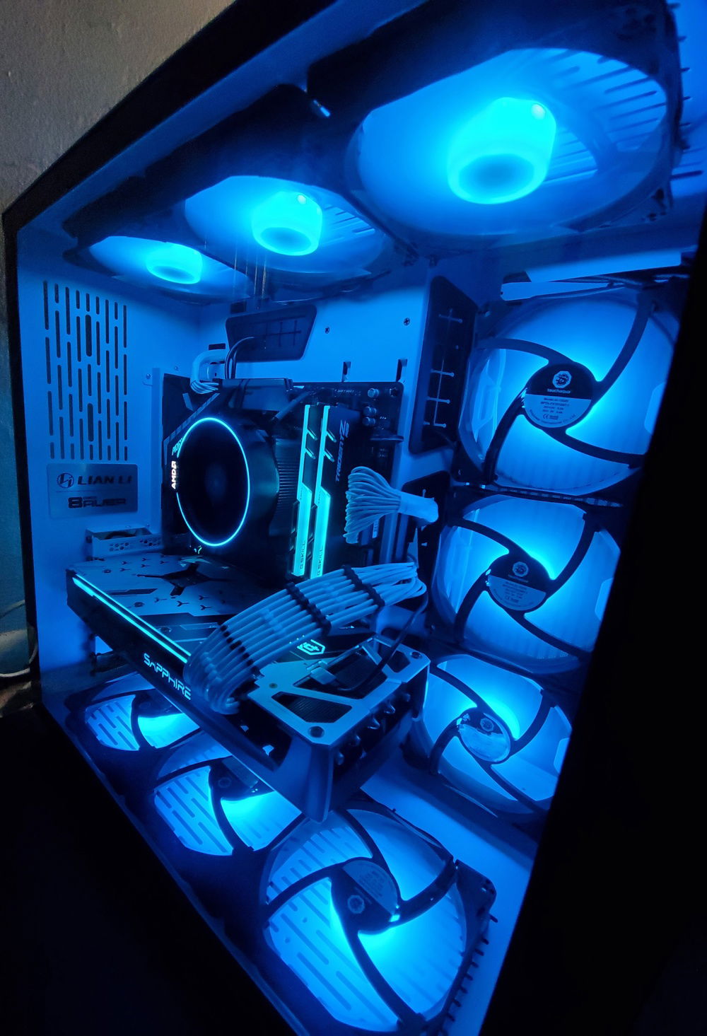 Weak side view. Gotta pull it out of the nook and get a clean shot soon