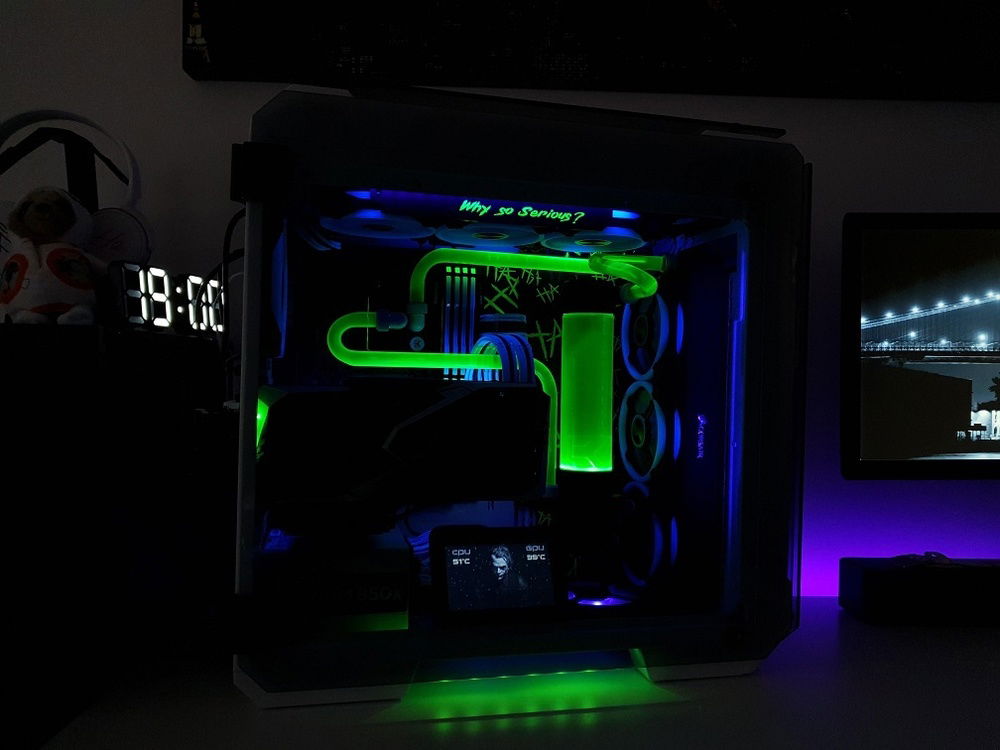 Lights off (except UV)