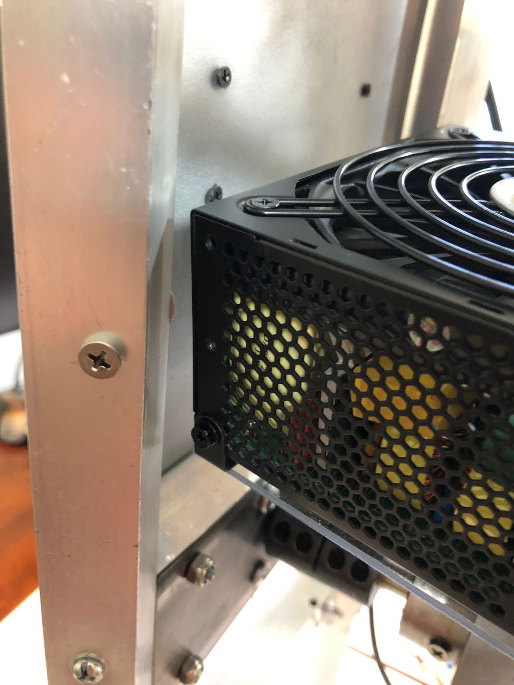 PSU clears the steel rear electronics plate by millimeters