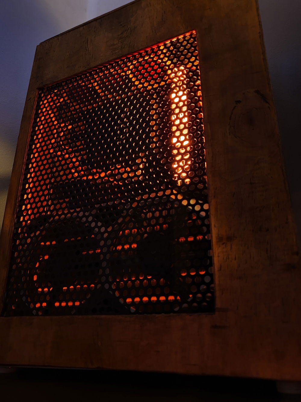 A little bit of RGB lighting, but set to orange. Thanks to the Silicon-Power XPOWER Turbine RGB which are compatible with Gigabyte's RGB platform too.