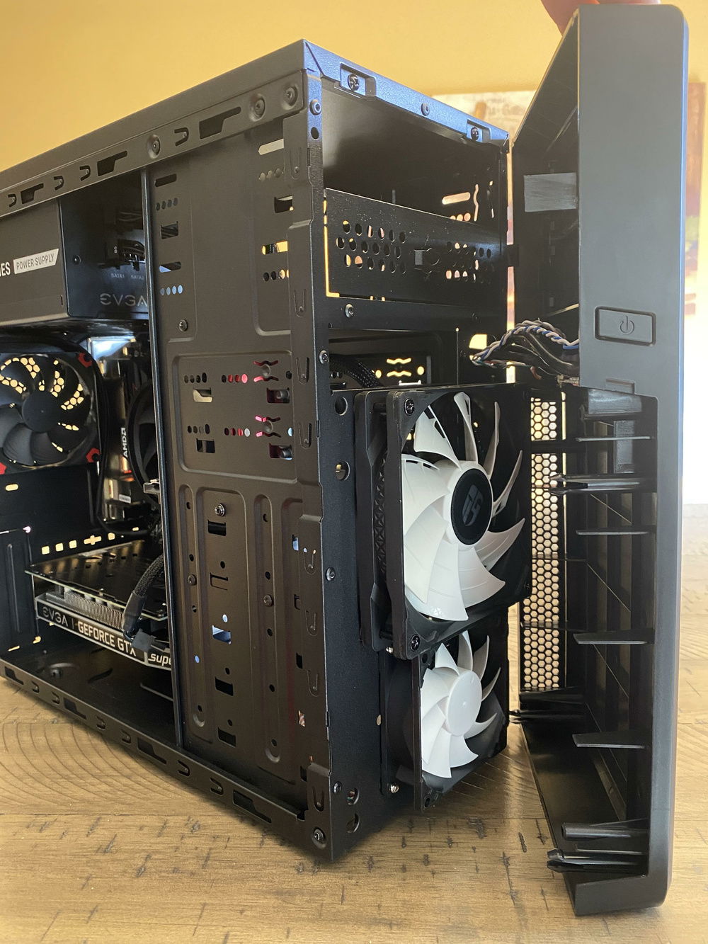 Case Supports 1x120mm and 1x80mm Fan For Intake