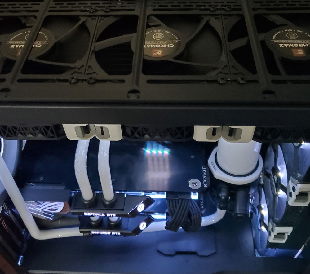 Top of case (showing push/pull configuration with Nactua slim fans)