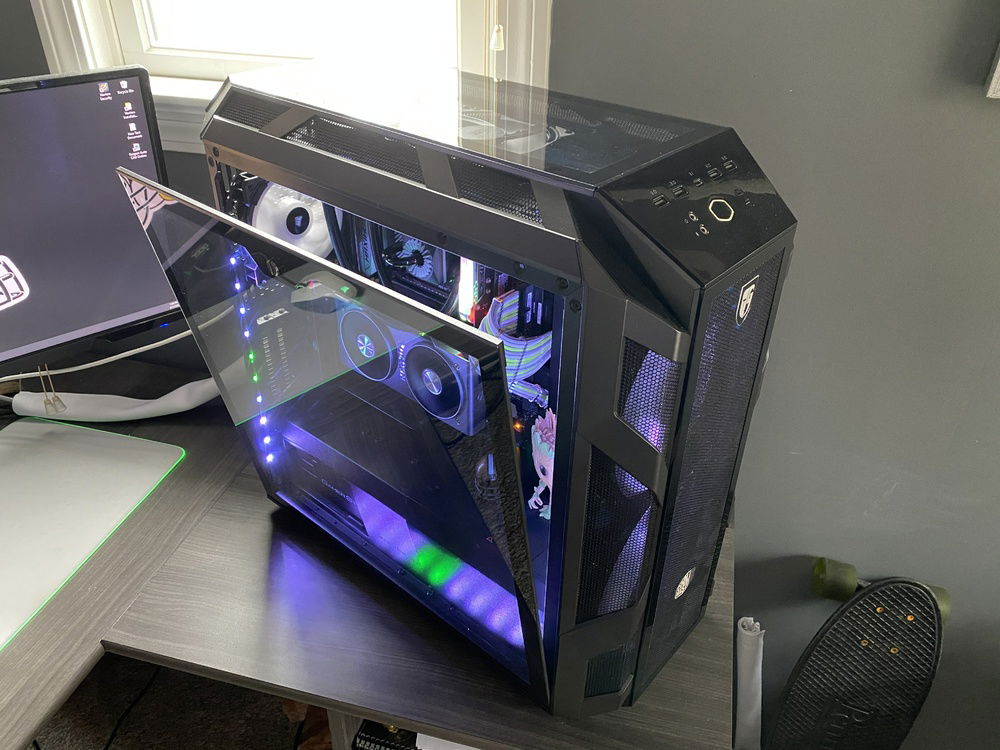 Case Uses Suicide Door Hinges