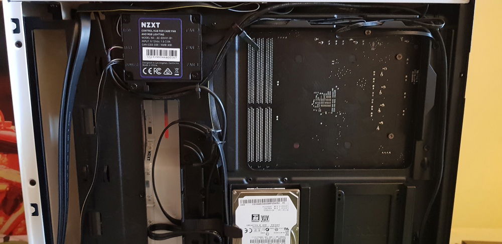 Top of the case with the nzxt controller