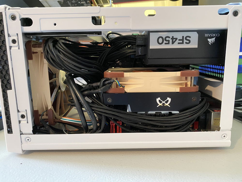 Old case. Compact but basically a hotbox!