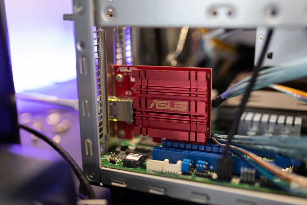 10GbE network card with direct connection to my main PC. The rest of the network runs on 1GbE, so I don't need a 10GbE switch.