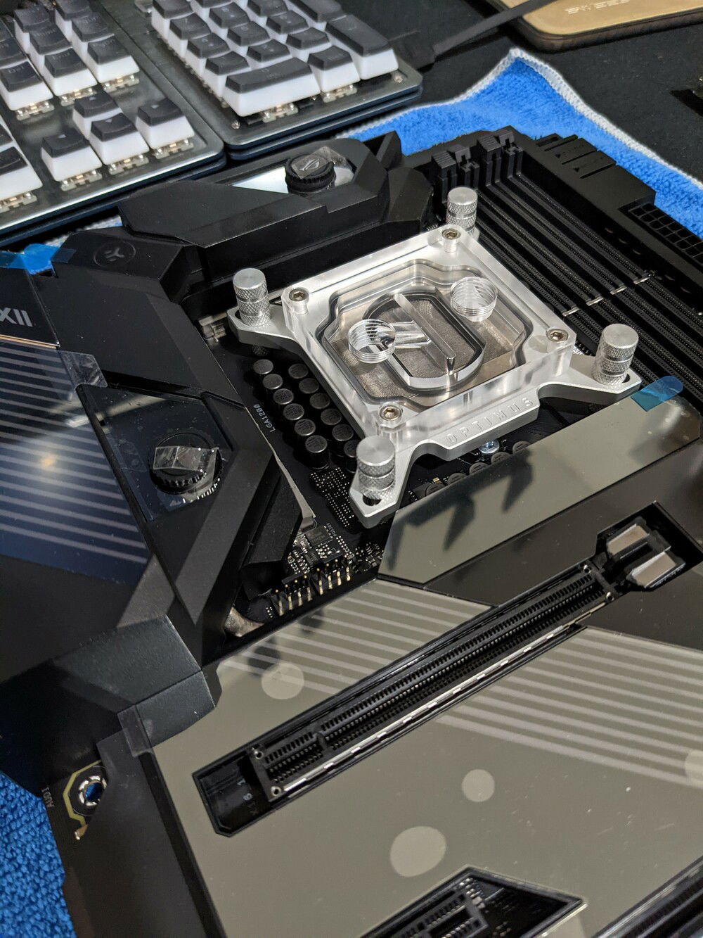 Water block installed, everything tightened down. Will boot into the BIOS and verify everything still works!