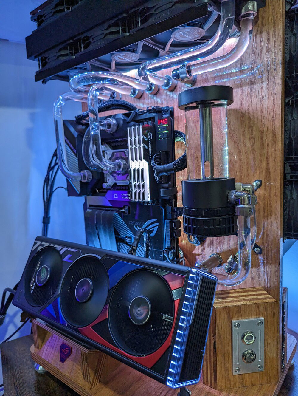 Asus 4090 Strix OC, waiting on the water block.