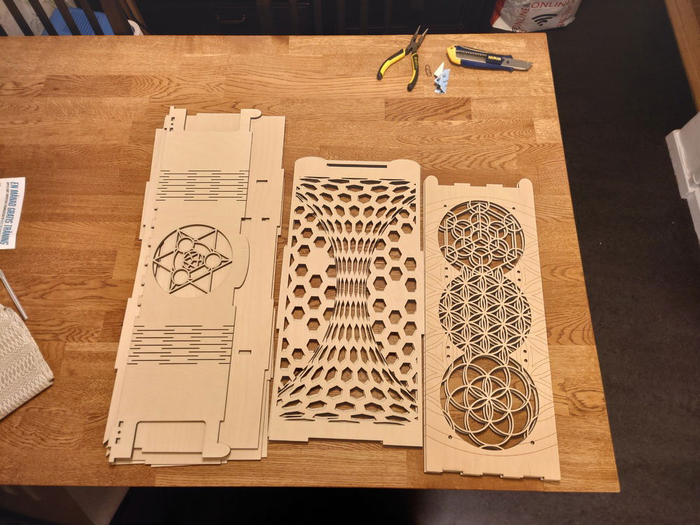 I did some redesign and added some interesting geometric elements