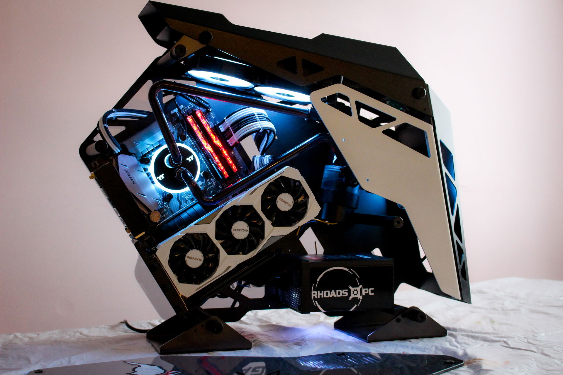 Venom Case Mod » builds.gg