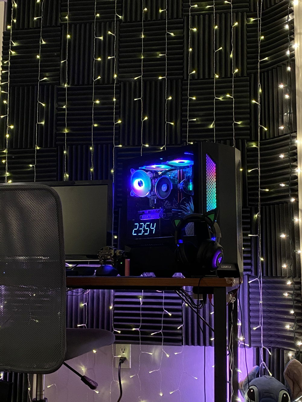 had to put up some acoustic panels so i stopped getting in trouble for yelling too much haha