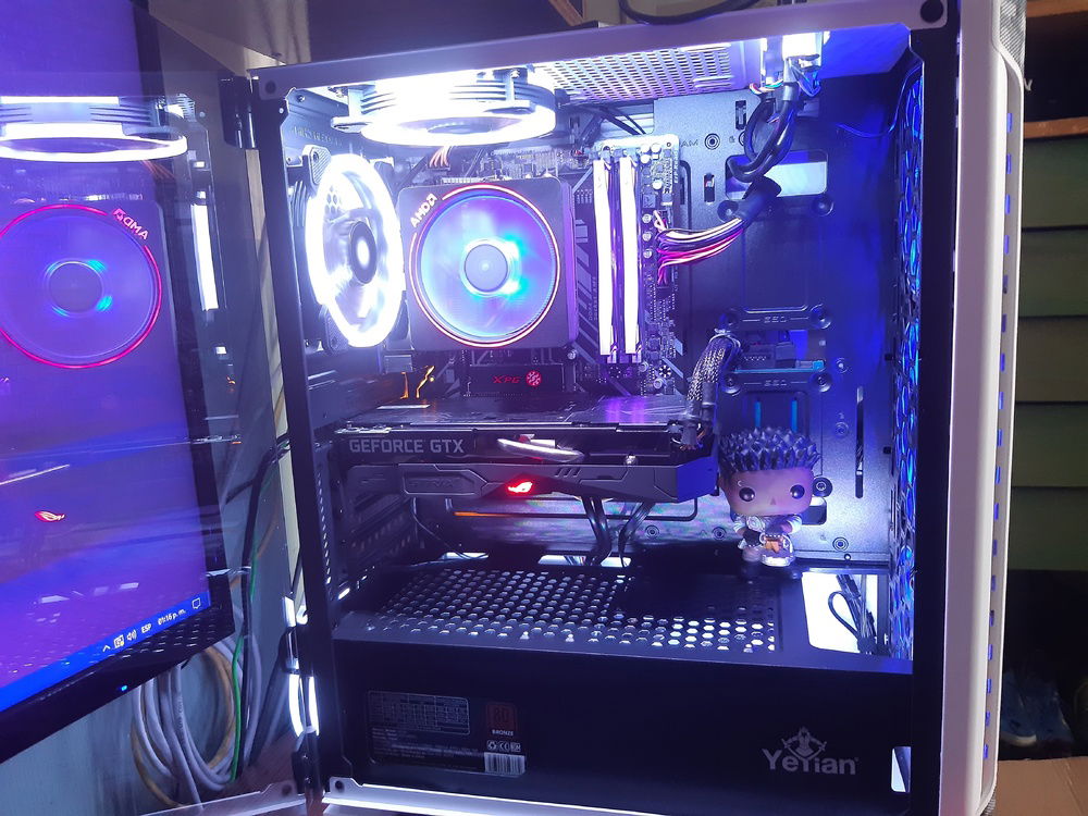 Blue Hollow Gmaing PC » builds.gg