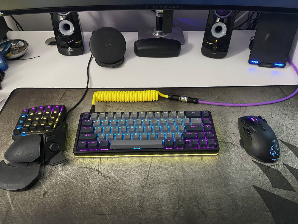 The gaming setup: Razer Orbweaver w/ Orange switches, the new Drop Alt High-Profile w/ Halo True switches, and my trusty Roccat Leadr mouse.
