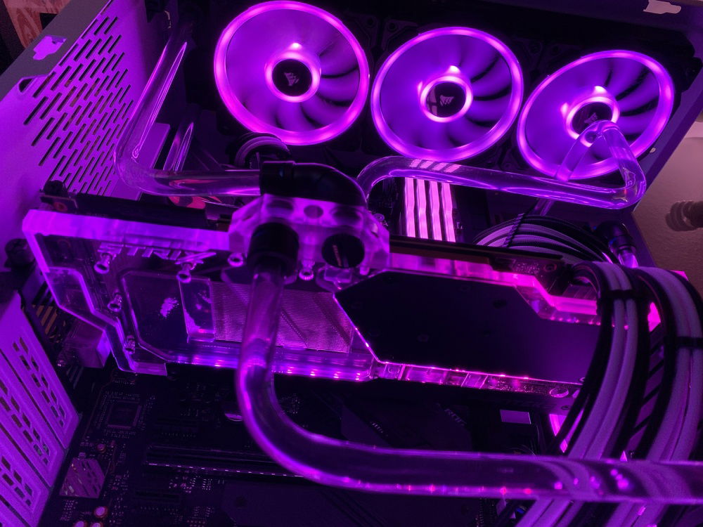 phanteks gpu waterblock, looks great vertical or horizontal, ARGB connected to motherboard shines really good on it.
